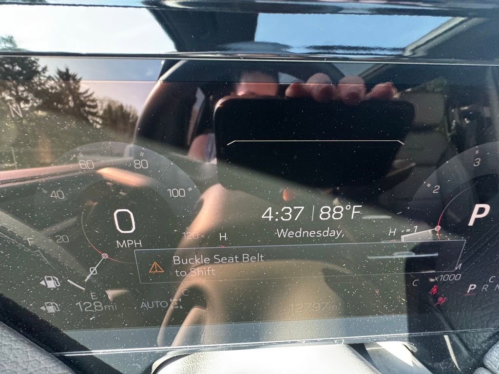 Used 2025 GMC Yukon Denali w/ Denali Reserve Package image 24