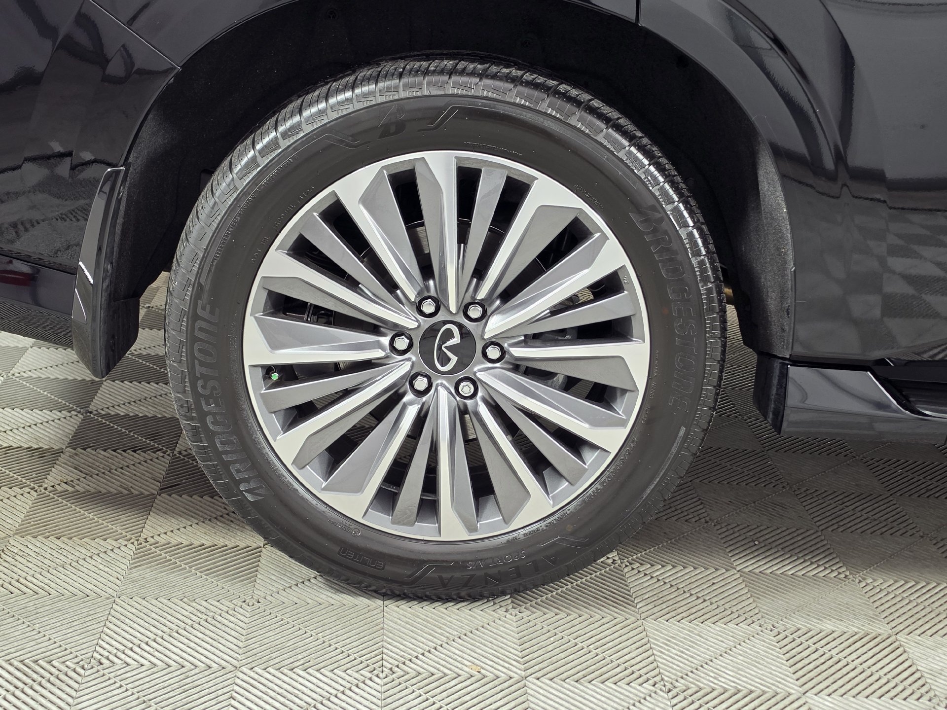 Used 2026 INFINITI QX80 Luxe RWD image 42