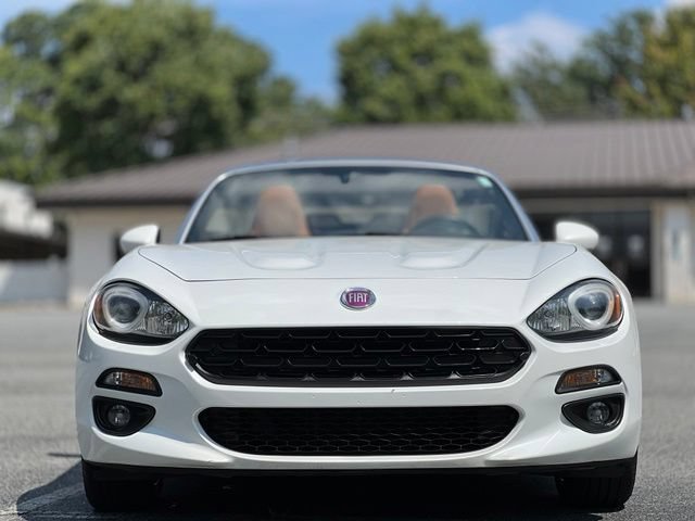 Used 2019 FIAT 124 Spider Lusso w/ Navigation & Sound Group RWD image 10