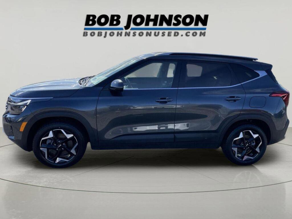 Used 2024 Kia Seltos EX AWD/4WD image 6