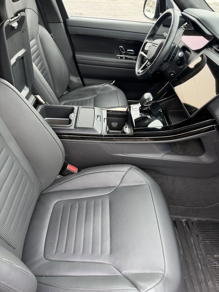Used 2024 Land Rover Range Rover Sport AWD/4WD image 20