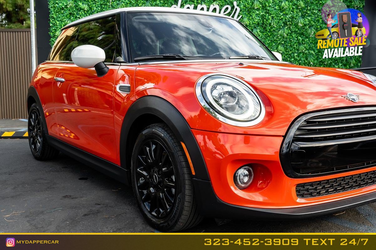 Used 2021 MINI Cooper 2-Door Hardtop w/ 6.5" Touchscreen Package FWD image 4