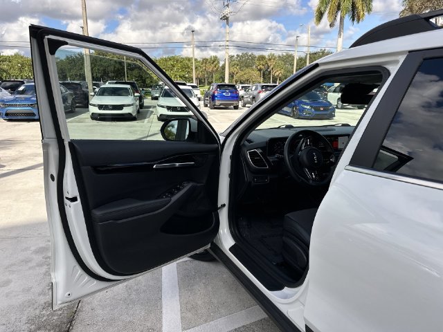 Used 2024 Kia Seltos X-Line AWD/4WD image 22
