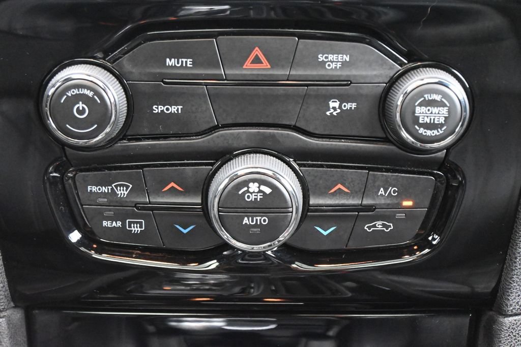 Used 2017 Chrysler 300 S RWD image 20