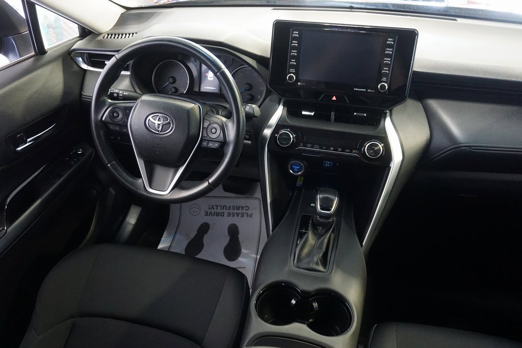 Certified 2022 Toyota Venza LE image 28