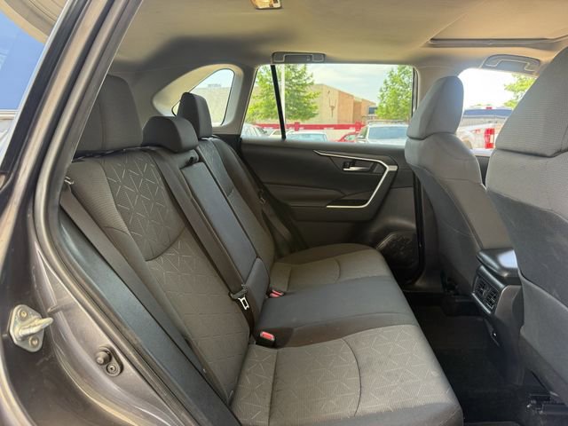 Used 2021 Toyota RAV4 XLE w/ Convenience Package FWD image 32