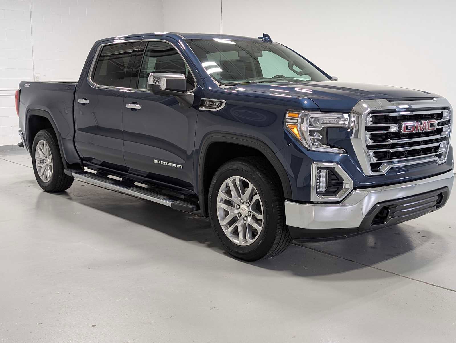 Certified 2022 GMC Sierra 1500 SLT w/ SLT Premium Package AWD/4WD image 6