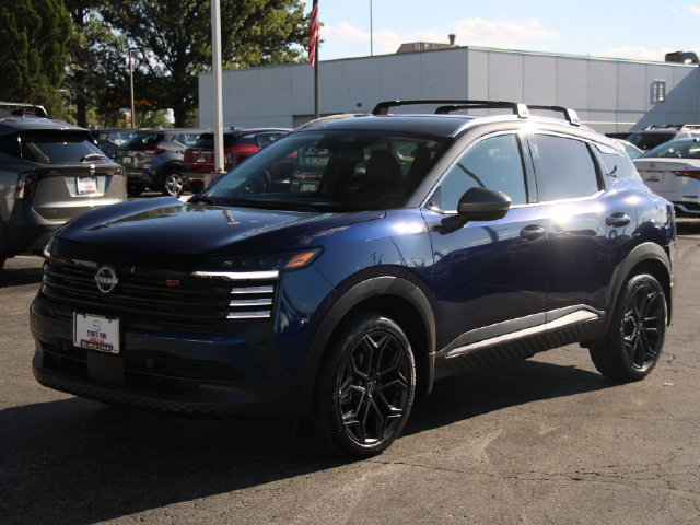 Certified 2025 Nissan Kicks SR AWD/4WD image 7