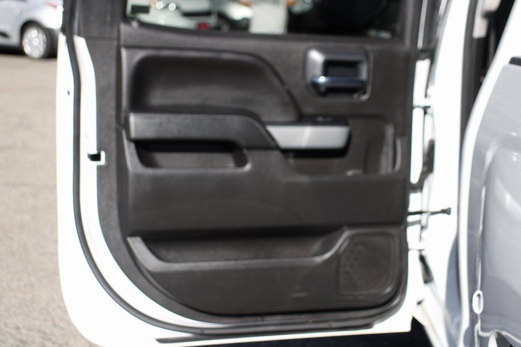 Used 2018 Chevrolet Silverado 1500 LT w/ All Star Edition AWD/4WD image 29