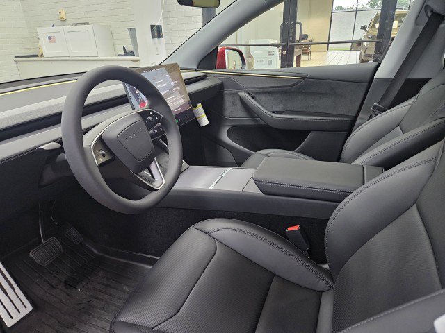 Used 2026 Tesla Model Y 2WD image 7