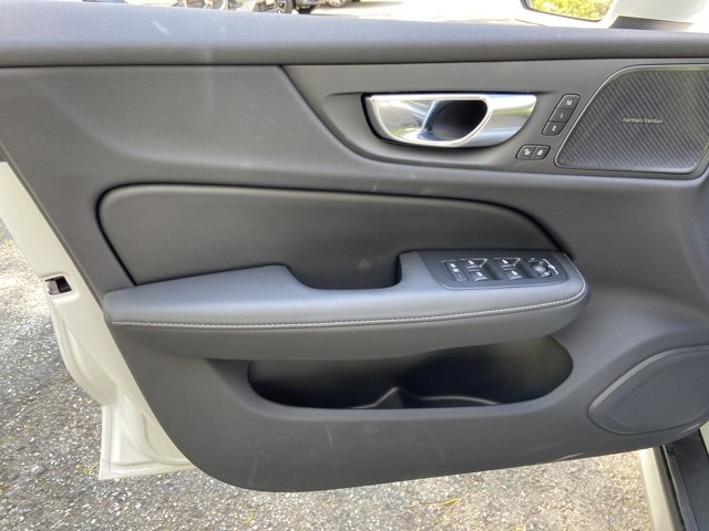 New 2025 Volvo V60 B5 Cross Country Ultra w/ Protection Package Premier image 11