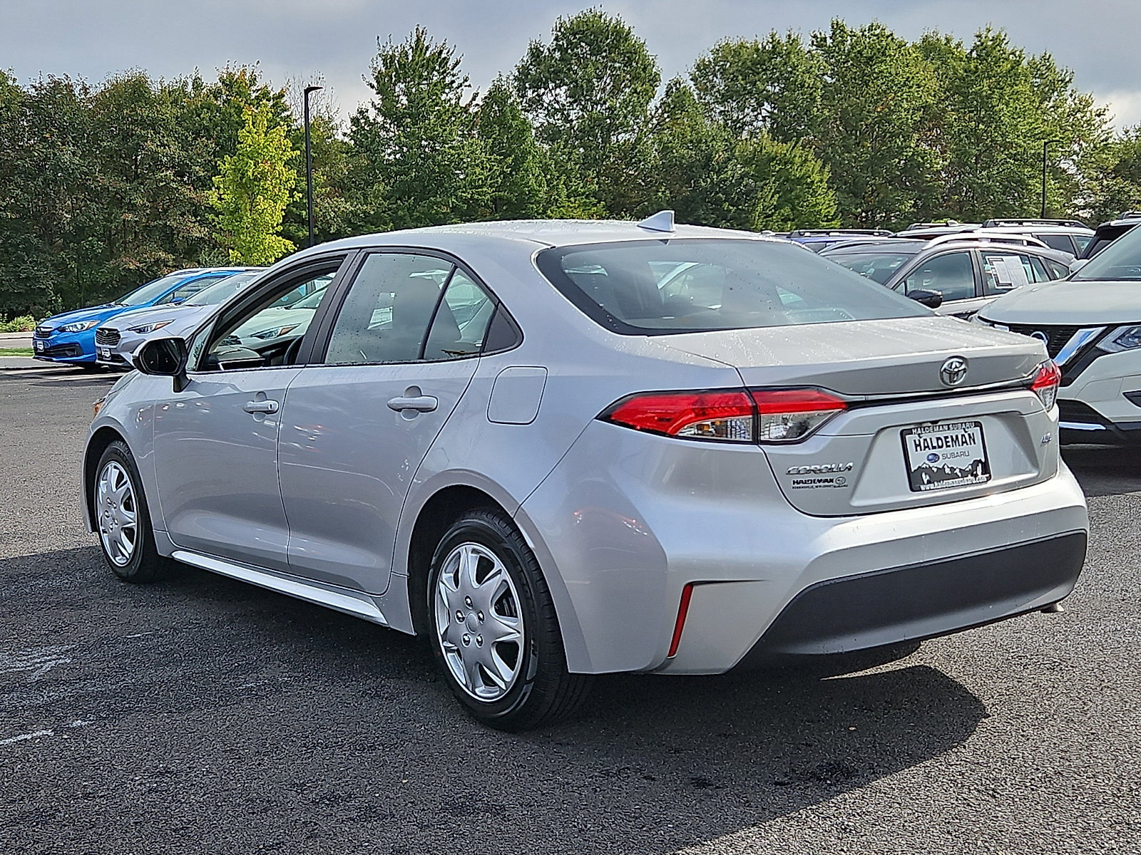 Used 2024 Toyota Corolla LE FWD image 4