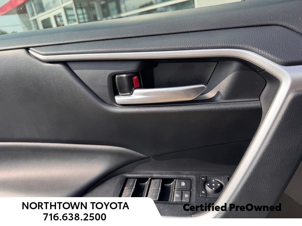 Used 2025 Toyota RAV4 XLE w/ Weather Package AWD/4WD image 25