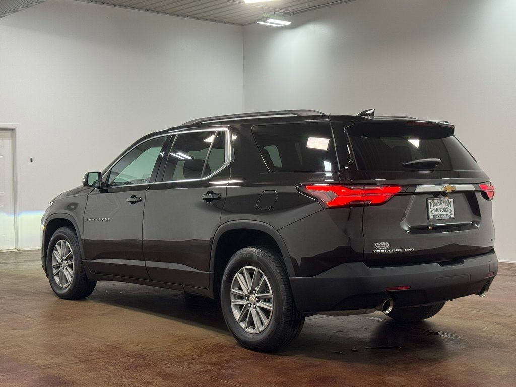 Used 2023 Chevrolet Traverse LT image 9