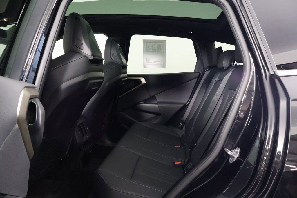 Used 2025 BMW X3 xDrive30i w/ Convenience Package image 11