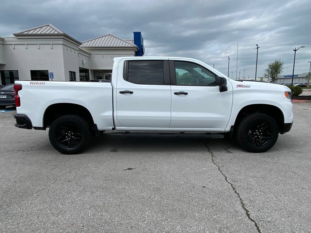 Used 2024 Chevrolet Silverado 1500 LT Trail Boss w/ Protection Package AWD/4WD image 8