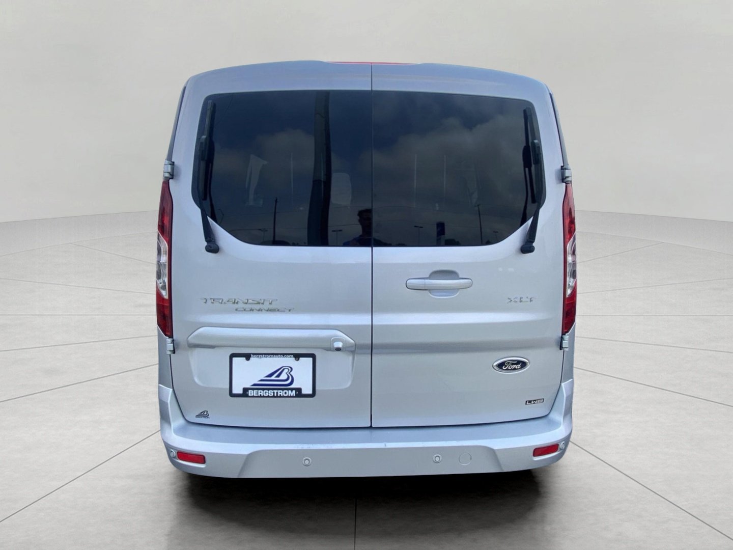 Used 2015 Ford Transit Connect XLT FWD image 11