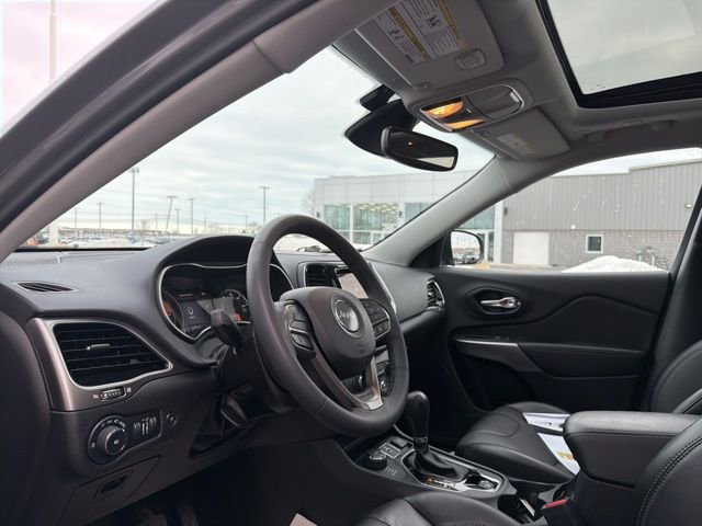 Used 2022 Jeep Cherokee Limited image 16