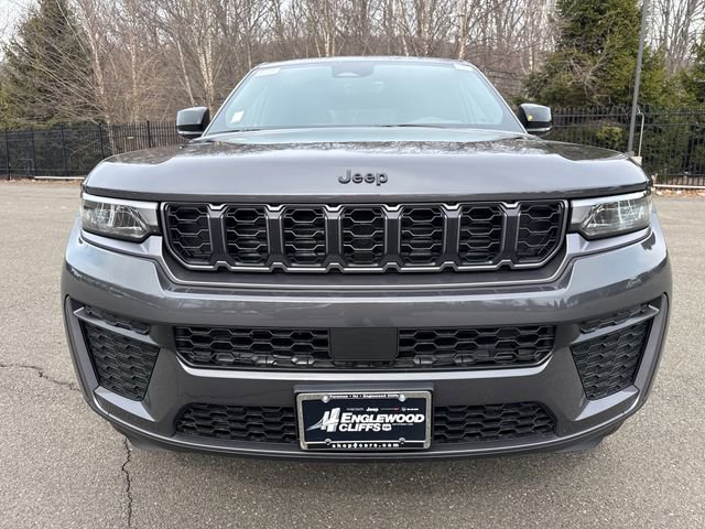 New 2026 Jeep Grand Cherokee Altitude image 2