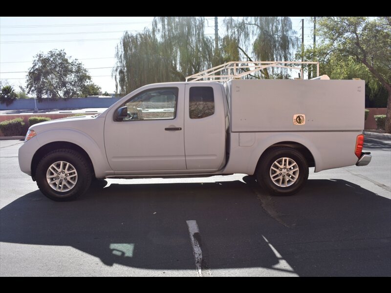 Used 2016 Nissan Frontier SV RWD image 4