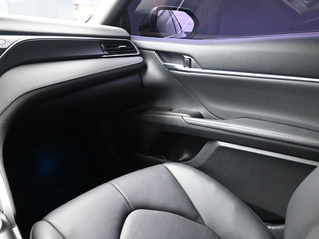 Used 2021 Toyota Camry XSE image 26
