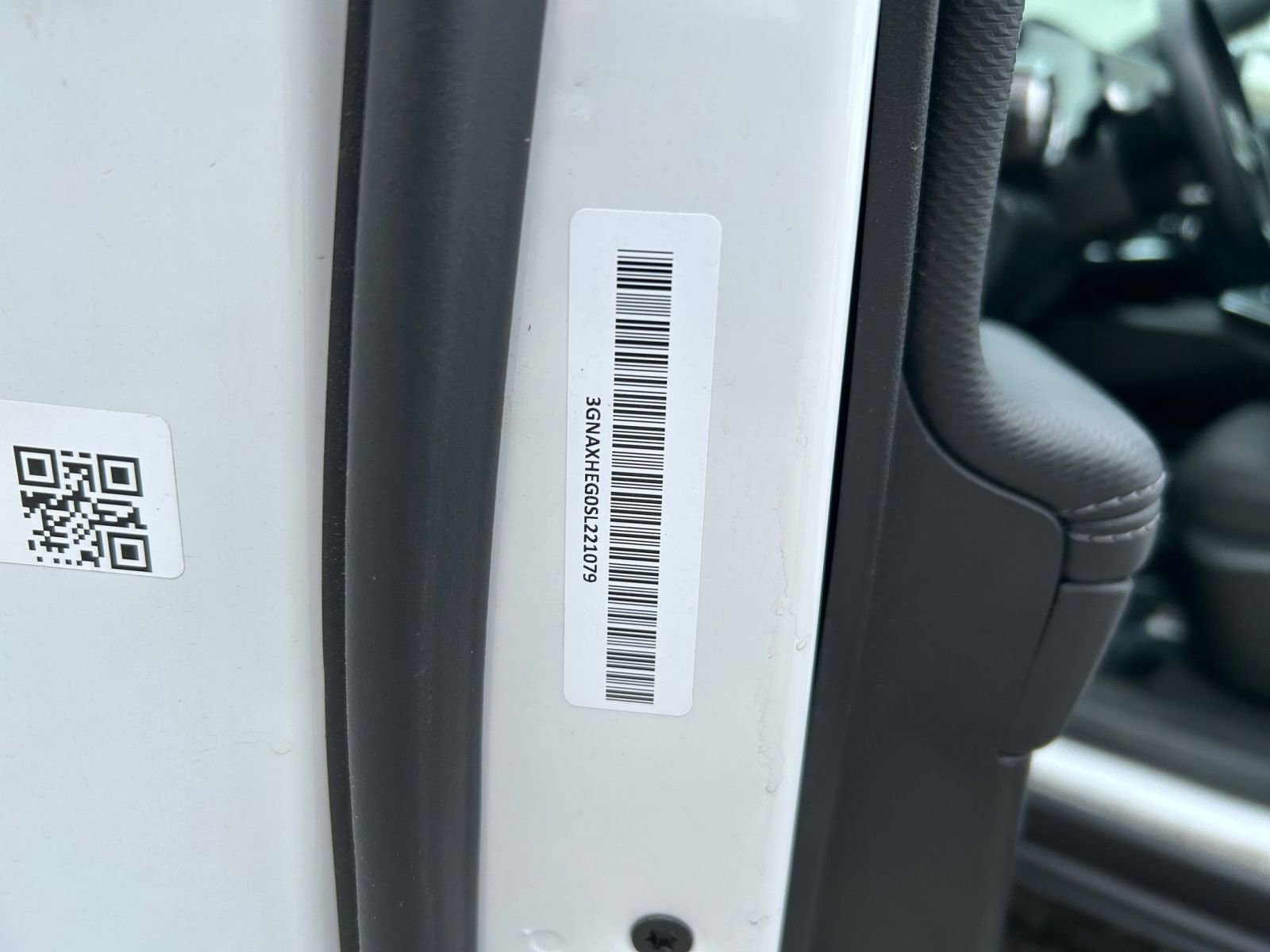 Used 2025 Chevrolet Equinox LT FWD image 23