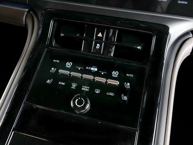 New 2025 Porsche Panamera 4 image 17