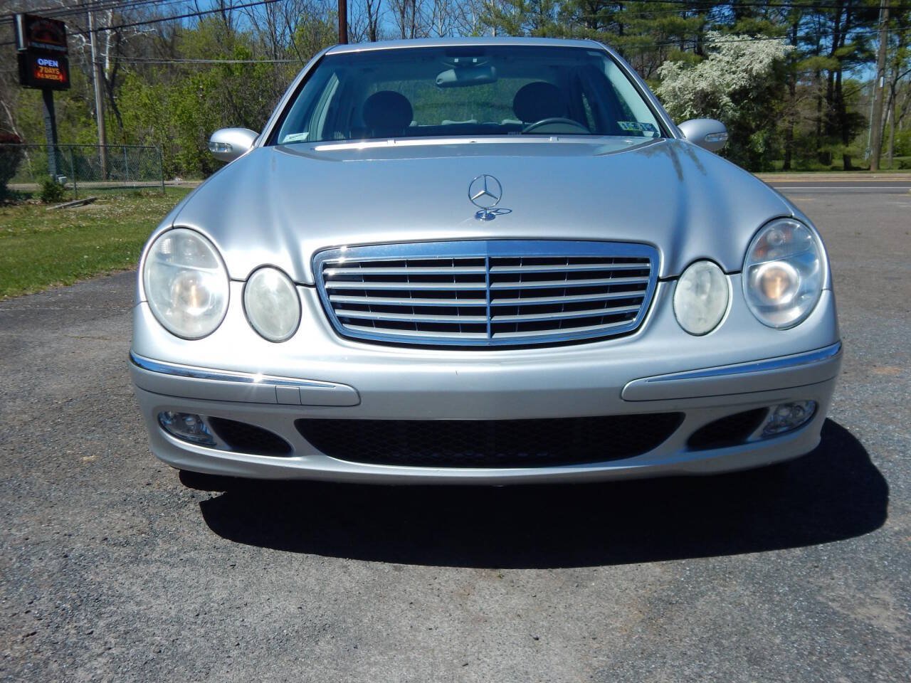 Used 2005 Mercedes-Benz E 500 4MATIC Sedan image 7