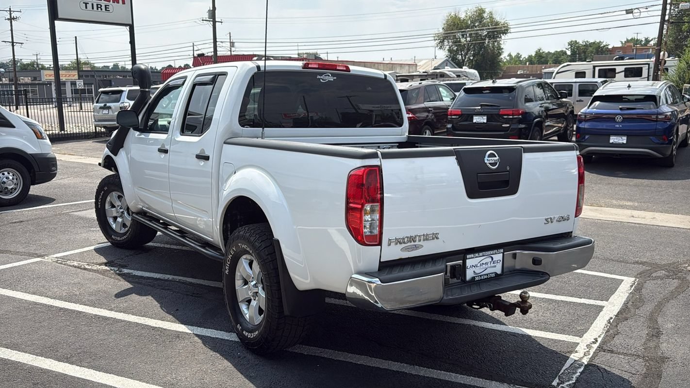 Used 2012 Nissan Frontier SV w/ SV Premium Utility Pkg AWD/4WD image 5