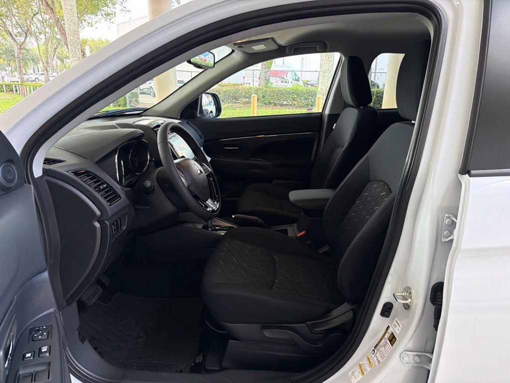 New 2027 Mitsubishi Outlander Sport LE FWD image 5