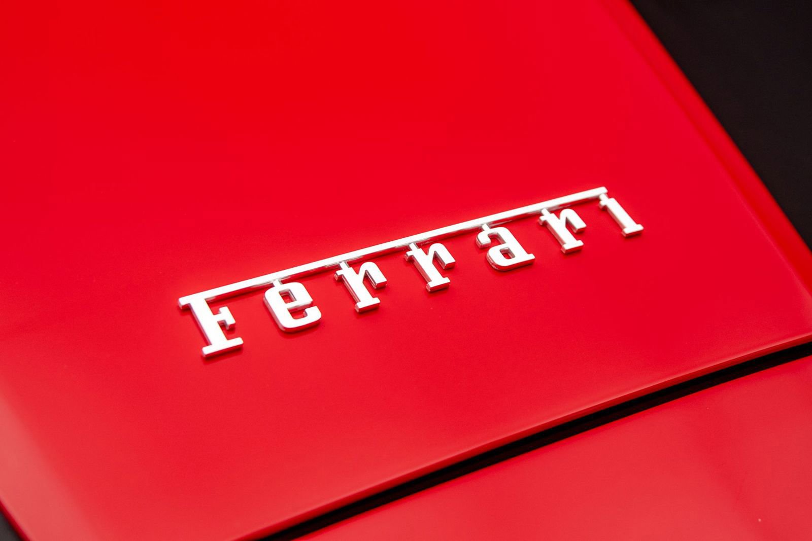 Used 2021 Ferrari F8 Tributo RWD image 38