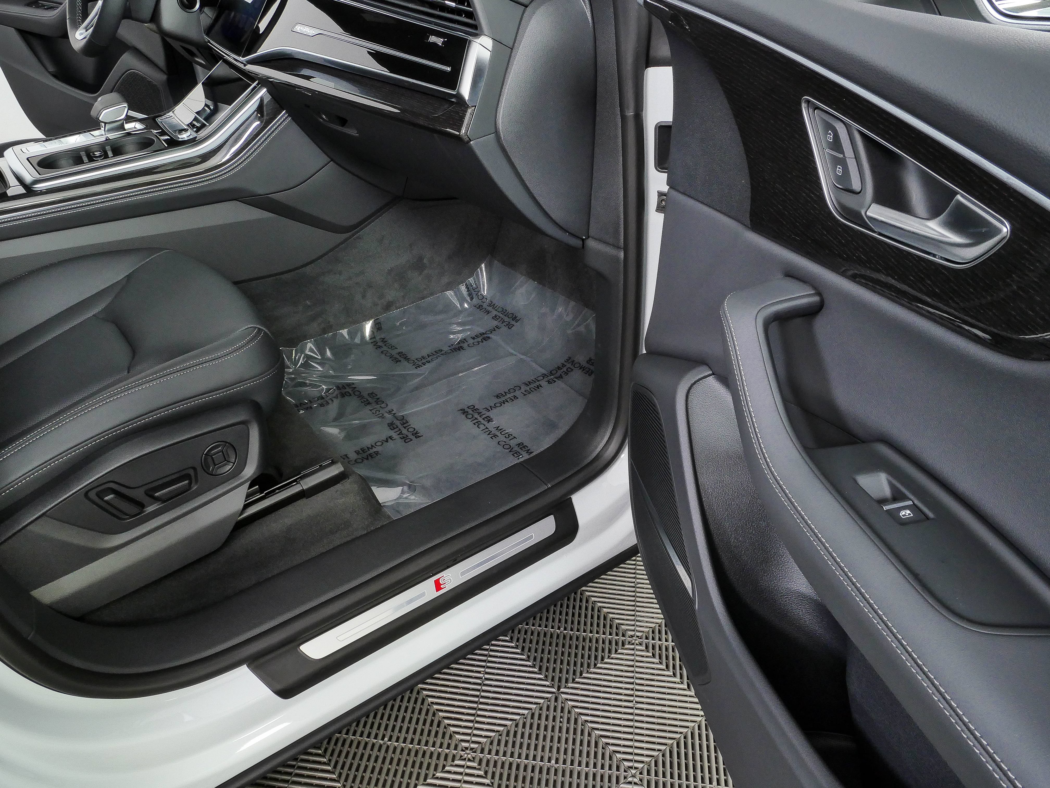 Used 2026 Audi Q8 Premium Plus AWD/4WD image 26