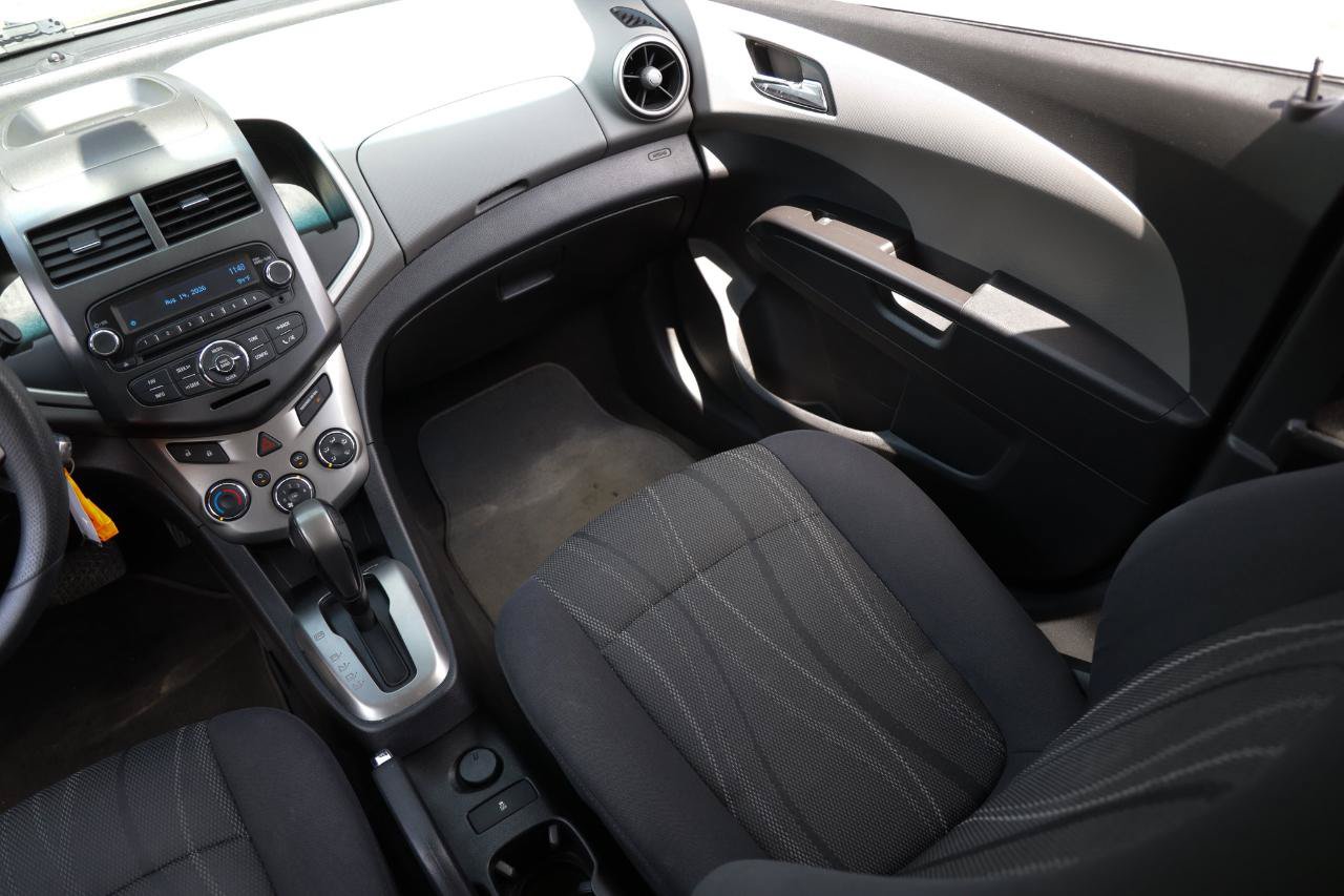 Used 2014 Chevrolet Sonic LT FWD image 22