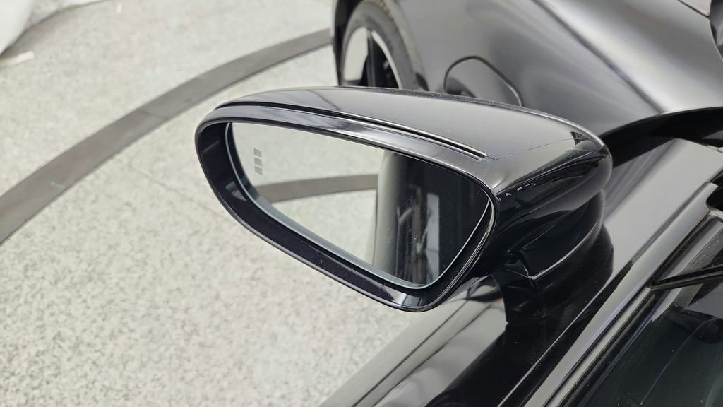 Used 2023 Porsche Taycan GTS image 18