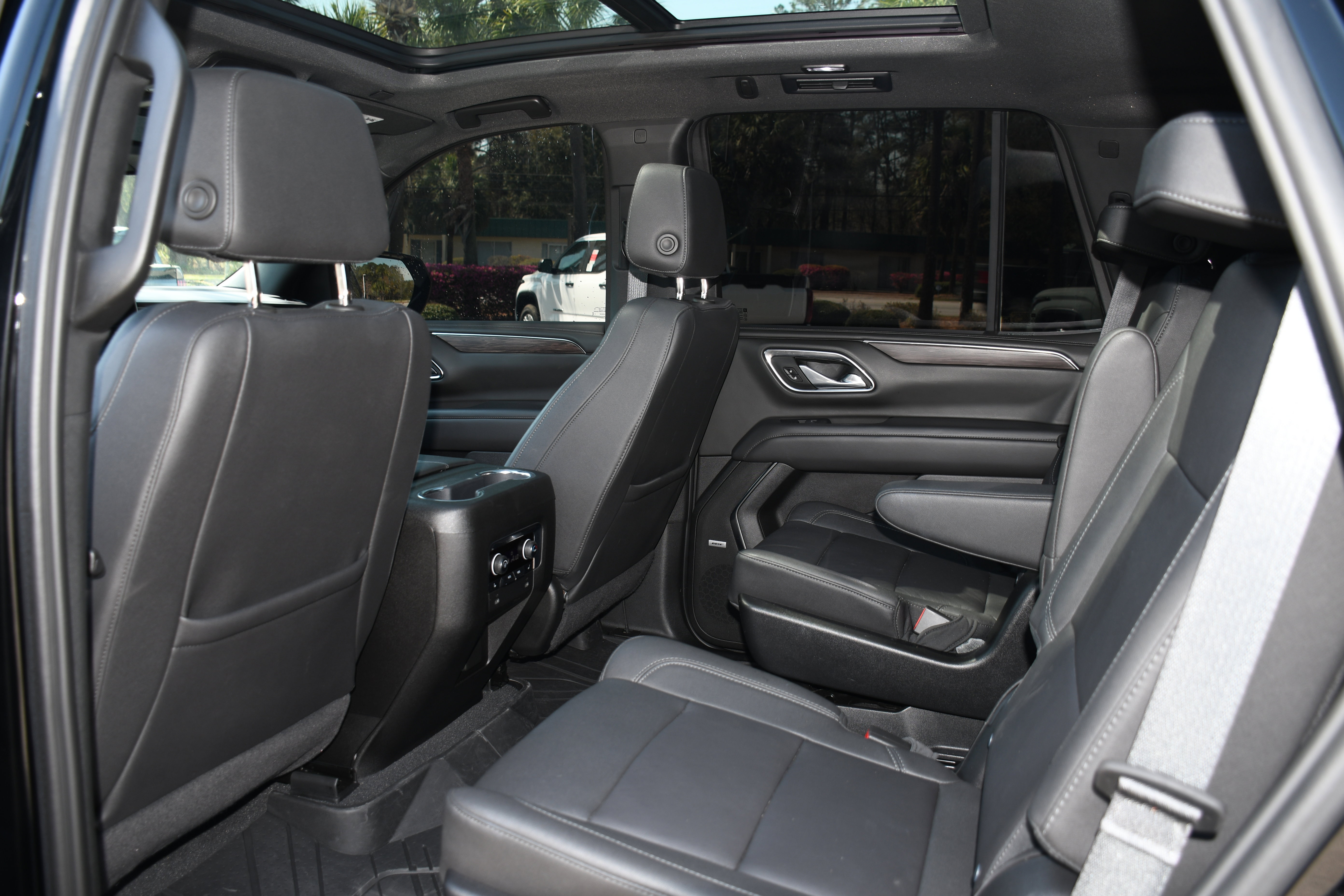 Used 2023 Chevrolet Tahoe Z71 w/ Luxury Package image 17