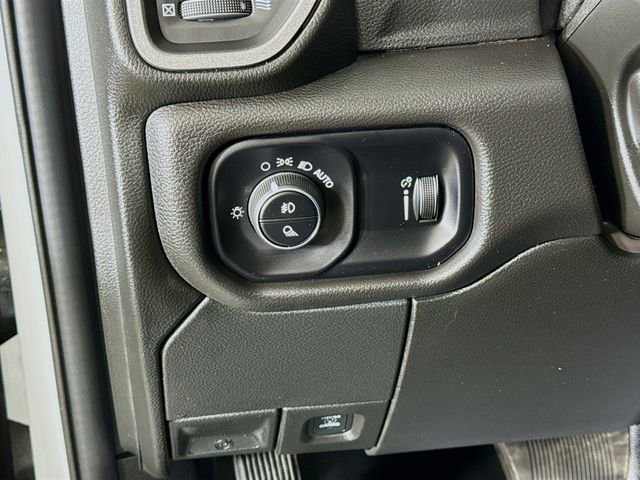 Used 2024 RAM 3500 Tradesman w/ Chrome Appearance Group image 10