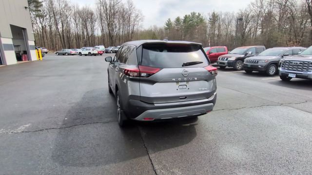 Used 2023 Nissan Rogue SV image 7
