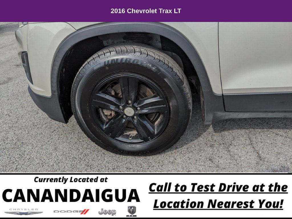Used 2016 Chevrolet Trax LT w/ LT Convenience Package AWD/4WD image 31