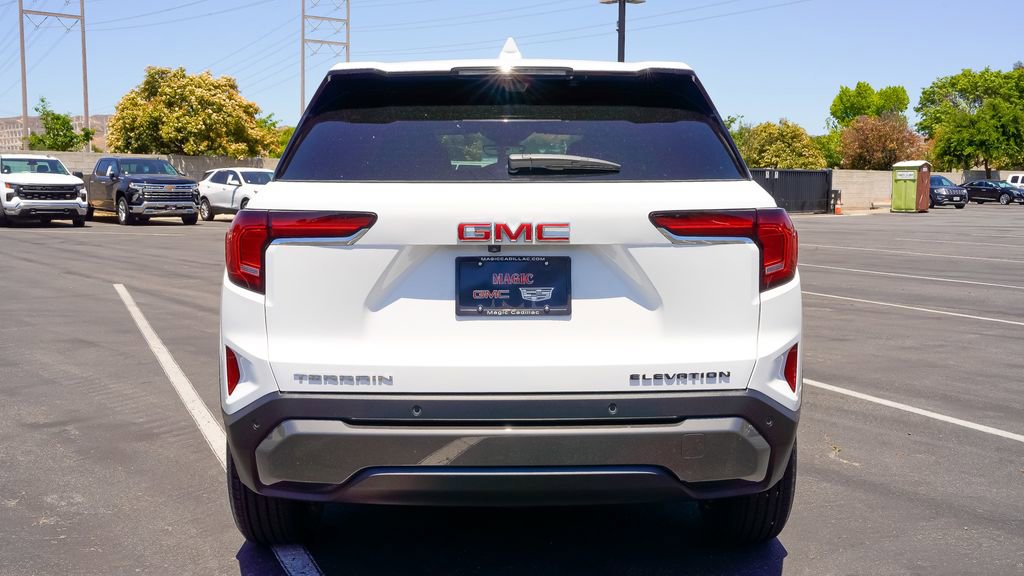 Used 2026 GMC Terrain Elevation w/ Technology Package II image 13