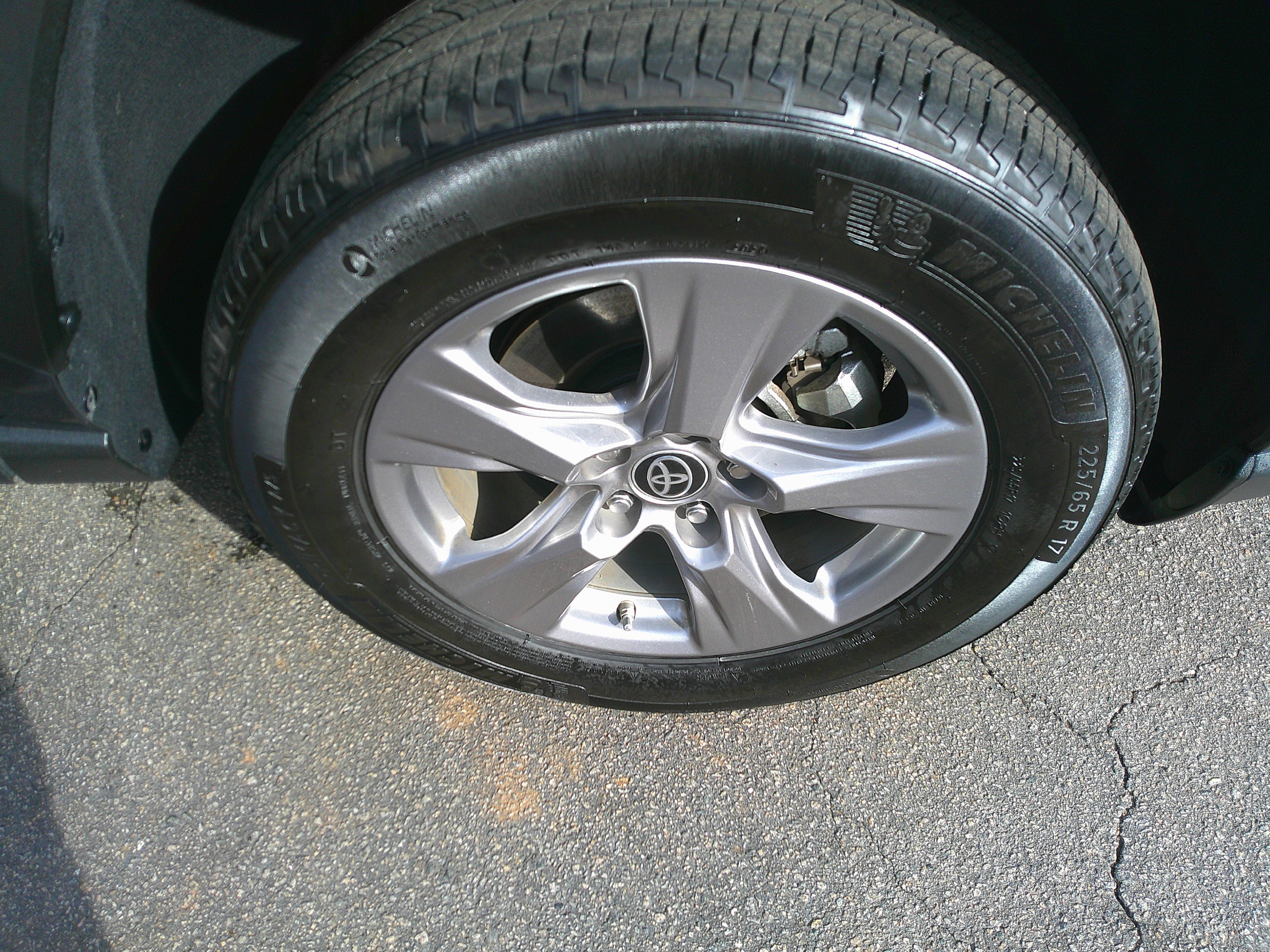 Used 2024 Toyota RAV4 LE image 14