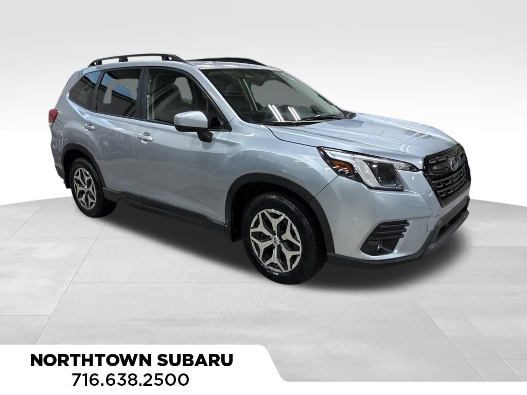 Used 2024 Subaru Forester Premium image 3