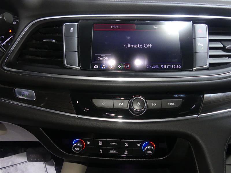 Used 2020 Buick Enclave Essence image 36