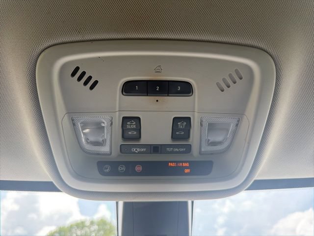 Used 2019 Chevrolet Traverse Premier w/ Redline Edition AWD/4WD image 32