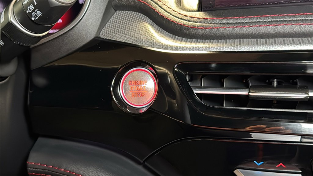 Used 2025 Acura MDX A-Spec image 33