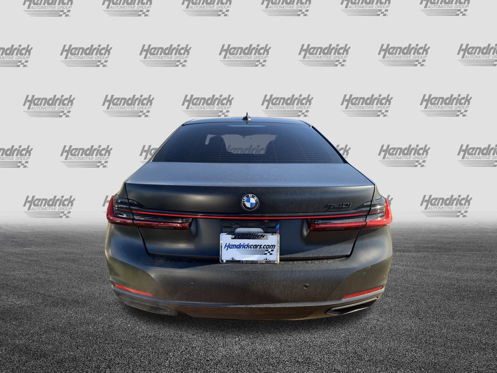 Used 2020 BMW 740i w/ Premium Package image 9
