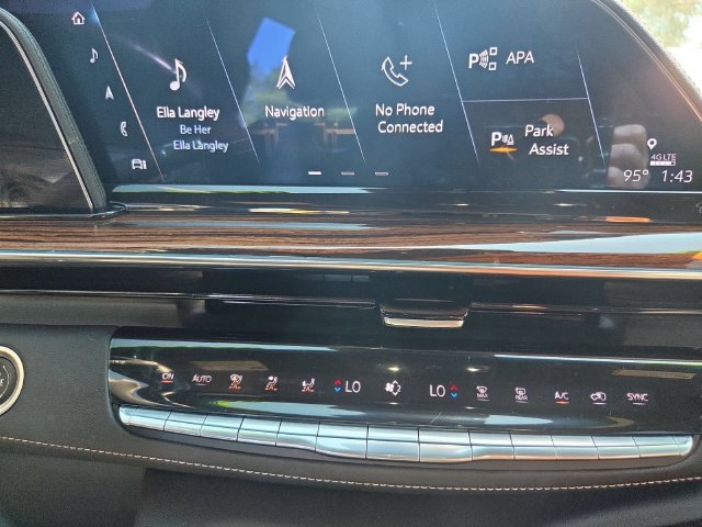 Certified 2022 Cadillac Escalade ESV Premium Luxury AWD/4WD image 18