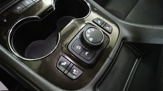 Used 2022 GMC Acadia AT4 w/ Preferred Package AWD/4WD image 16