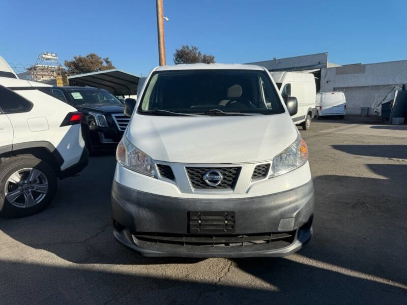 Used 2015 Nissan NV200 S image 2