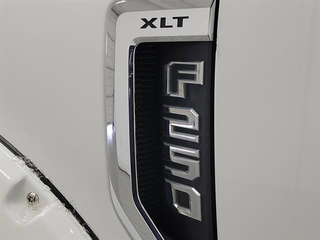Used 2018 Ford F250 XLT w/ XLT Premium Package image 6