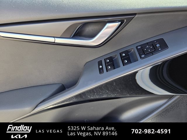 Certified 2025 Kia Niro Wind FWD image 23